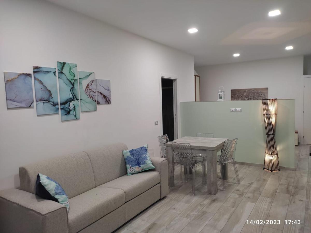 شقة Bilocale Fronte Mare جيارديني ناكسوس المظهر الخارجي الصورة